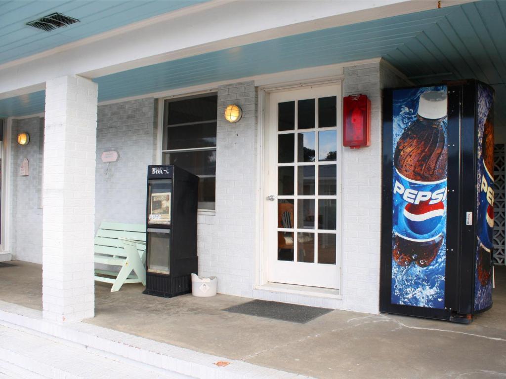 The Falcon Motel Buxton Exterior foto